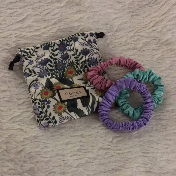 Gucci small bag w/3 hair ties. - Picture 2 of 2